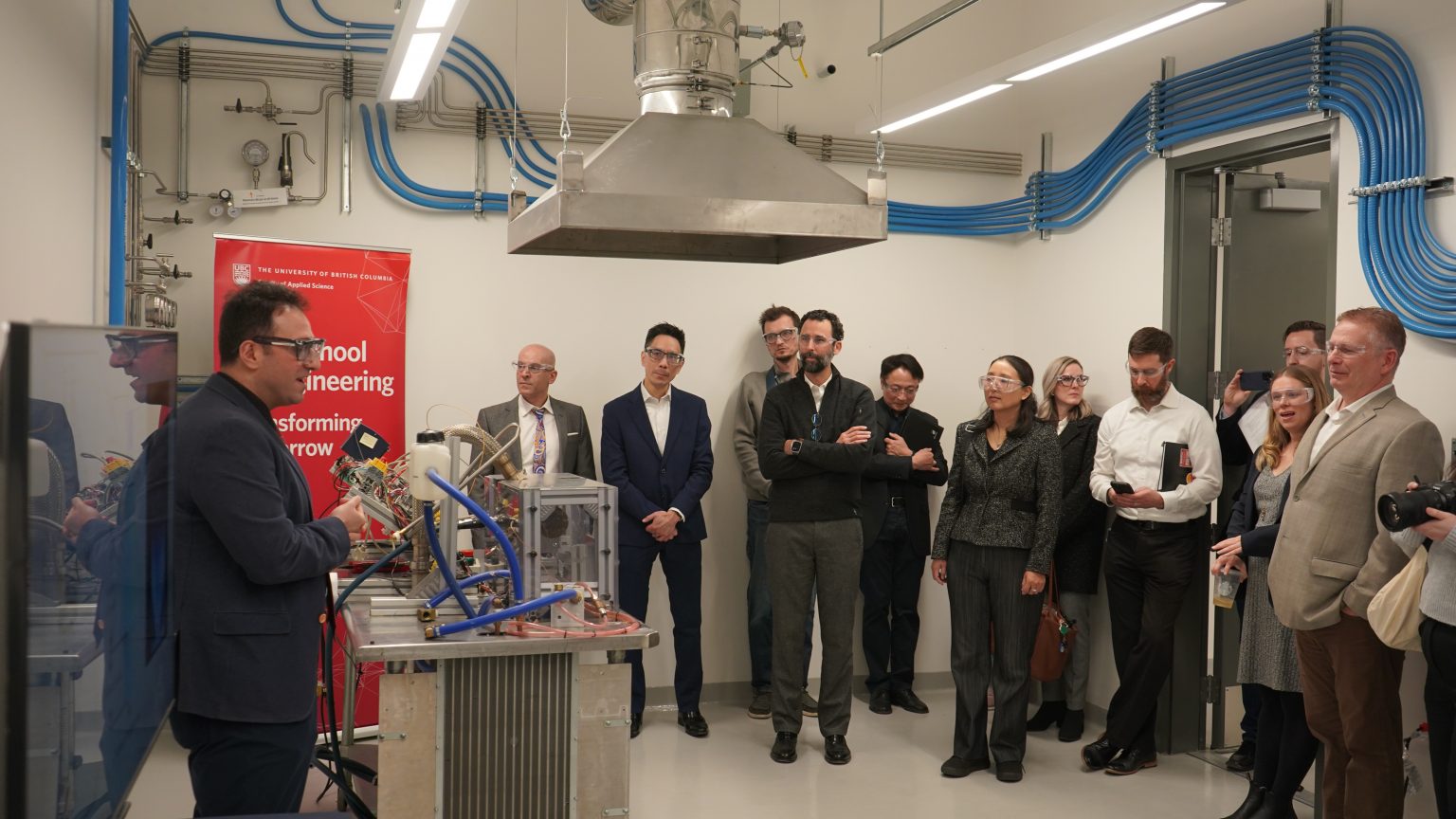 Dr. Sina Kheirkhah presents his hydrogen research.