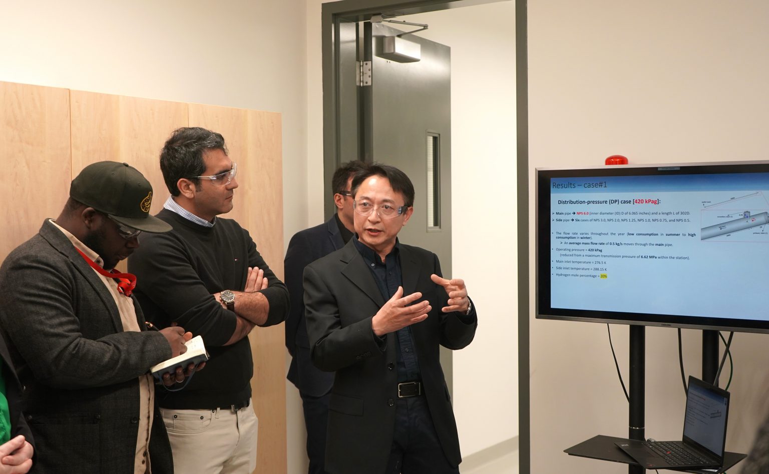 Dr. Sunny Li discusses computer modelling in hydrogen research.