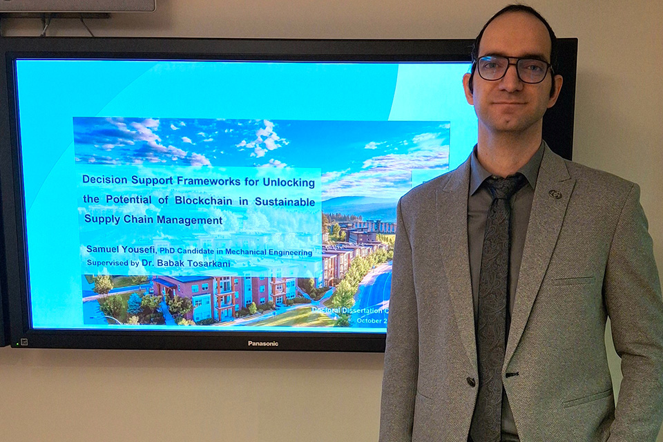 Samuel Yousefi presents his PhD defense.