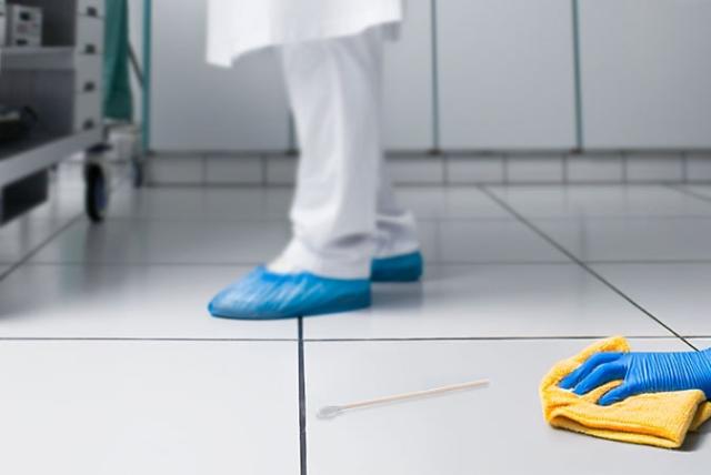 gty_241031_swab_floor_clean_ai_800x450_20241101095737.jpg