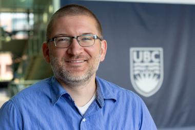Portrait photo of professor Ian Foulds